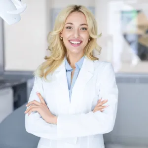 Cosmetic dentist in Glendale providing professional smile care