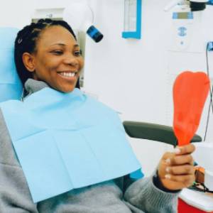 Cosmetic and Family Dentistry: How to Choose the Right Dentist? 